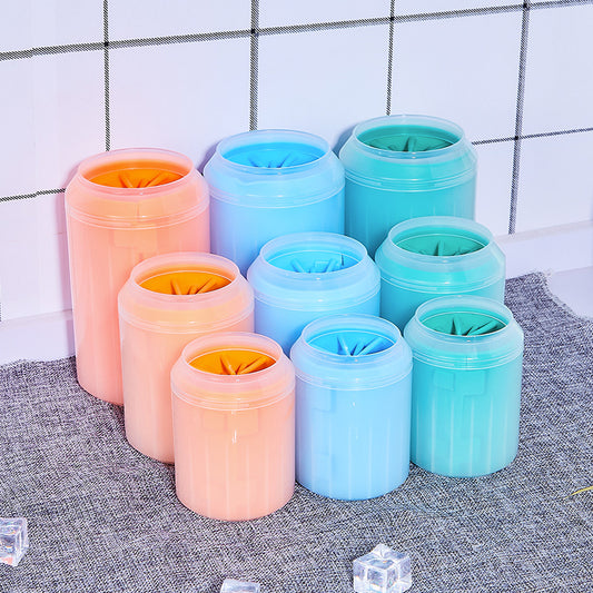 Paw cleaner cups in three sizes and three colors